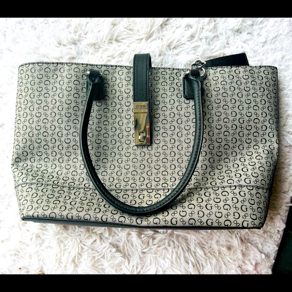 Large sized guess purse
